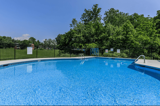 LakeHouse At Florence Apartments